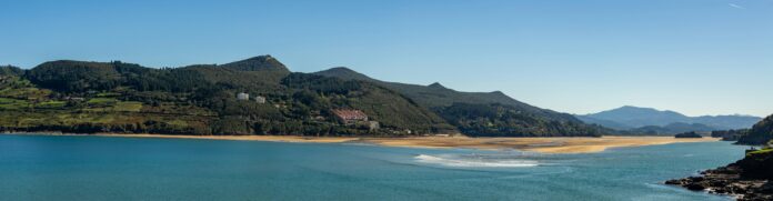 Greenpeace lucha por proteger Urdaibai del nuevo Guggenheim